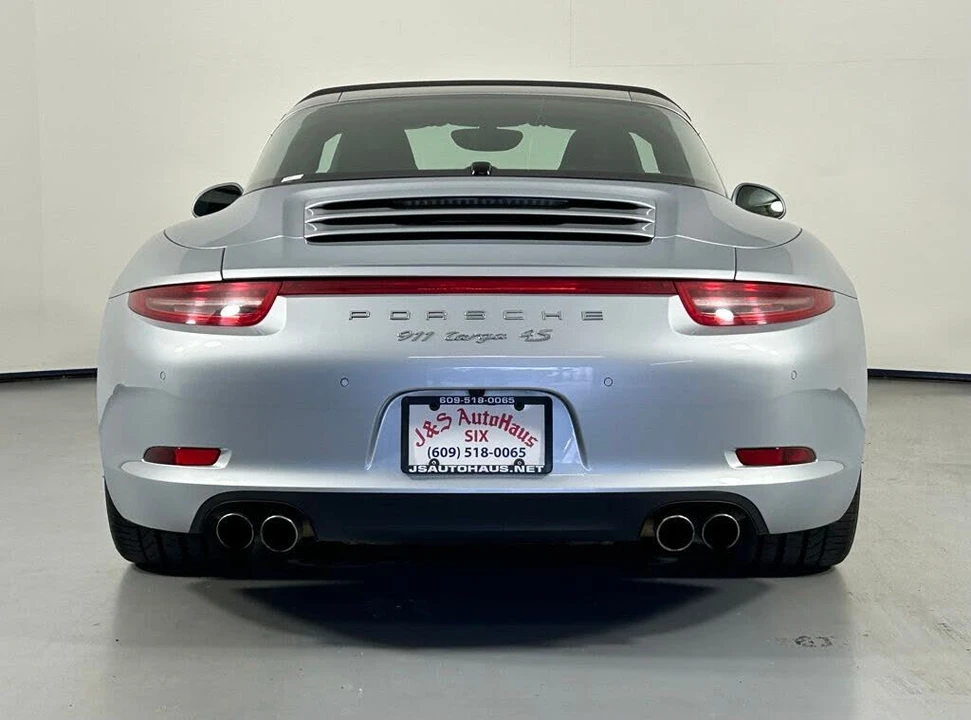2015 Porsche 991 Targa 4 & 4S - Image 12 of 31