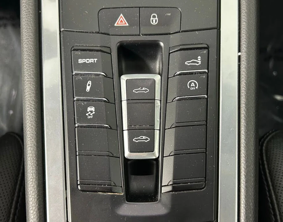 2015 Porsche 991 Targa 4 & 4S - Image 25 of 31