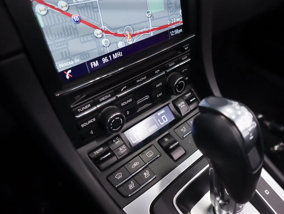 2015 Porsche 991 Targa 4 & 4S - Image 18 of 31