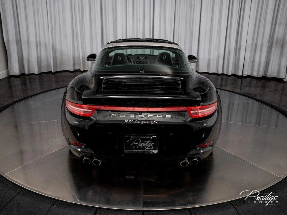 2015 Porsche 991 Targa 4 & 4S - Image 16 of 31