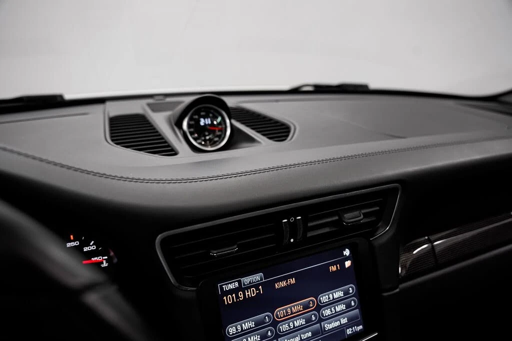 2015 Porsche 991 Targa 4 & 4S - Image 14 of 31