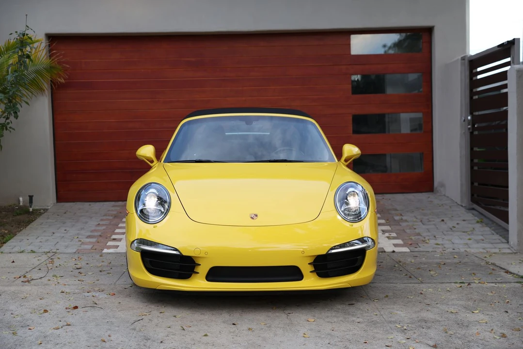 2015 Porsche 991 Targa 4 & 4S - Image 2 of 15