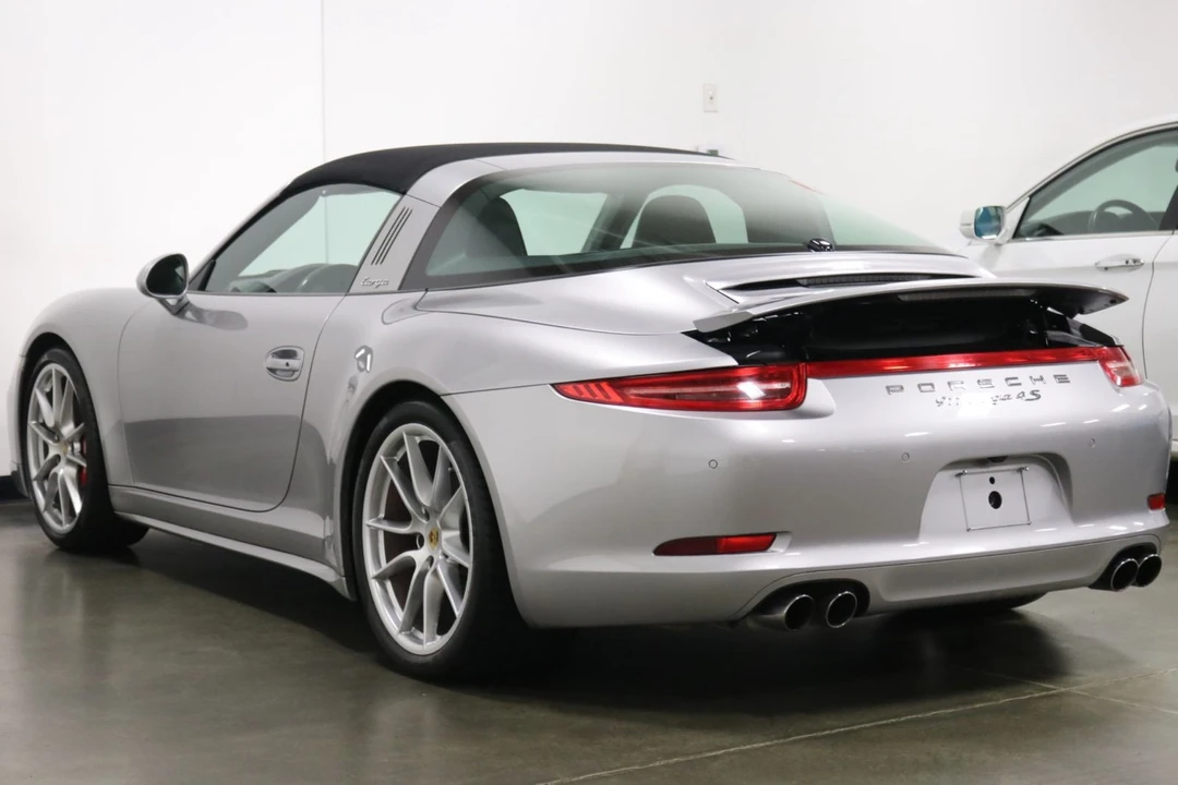 2015 Porsche 991 Targa 4 & 4S - Image 9 of 12