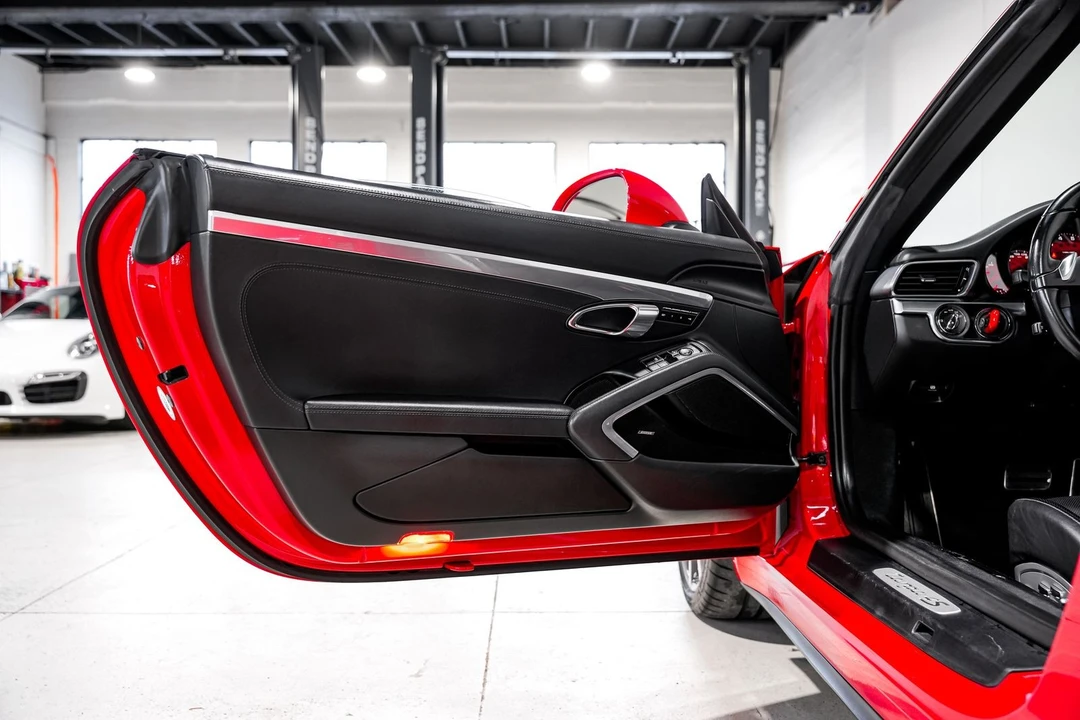 2015 Porsche 991 Targa 4 & 4S - Image 25 of 31