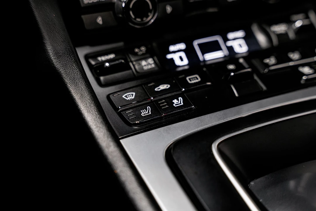 2015 Porsche 991 Targa 4 & 4S - Image 15 of 31