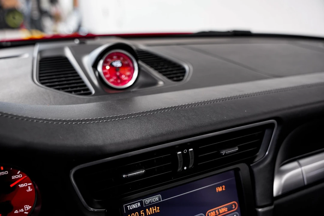 2015 Porsche 991 Targa 4 & 4S - Image 13 of 31