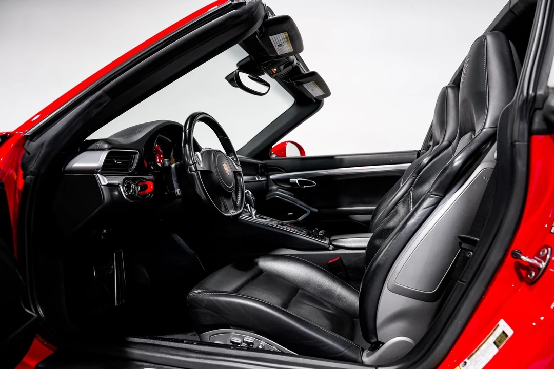 2015 Porsche - Image 21 of 31