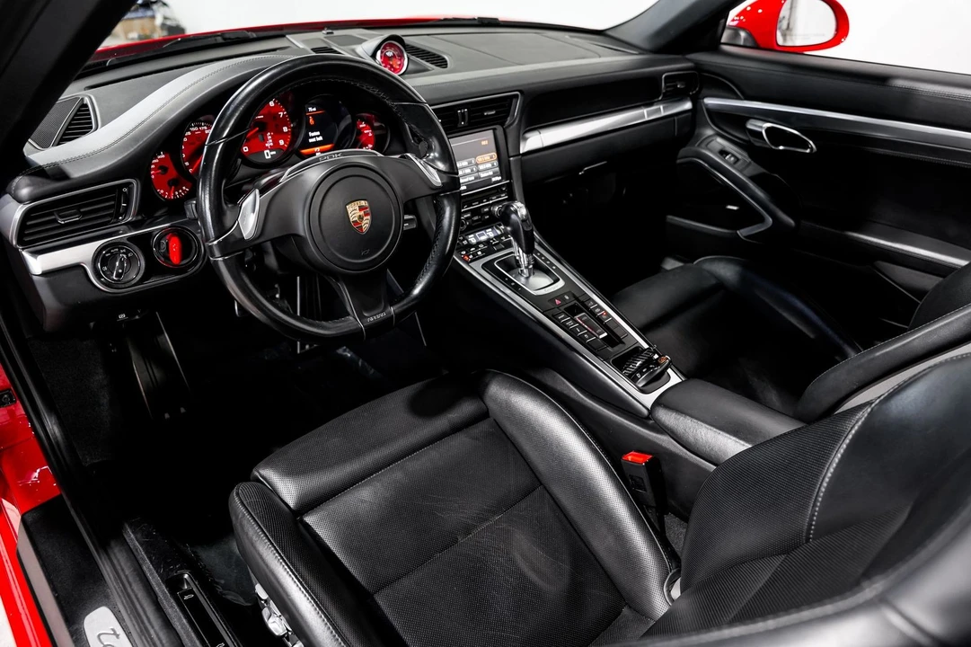 2015 Porsche 991 Targa 4 & 4S - Image 9 of 31
