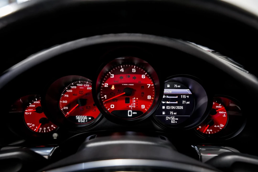 2015 Porsche - Image 11 of 31