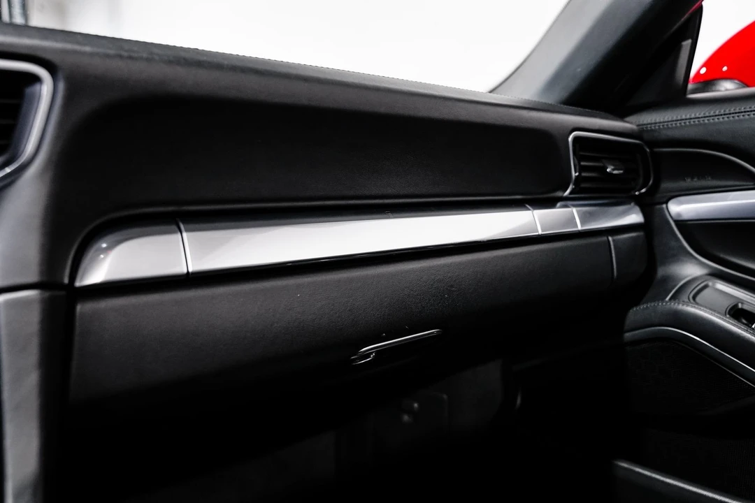 2015 Porsche - Image 18 of 31