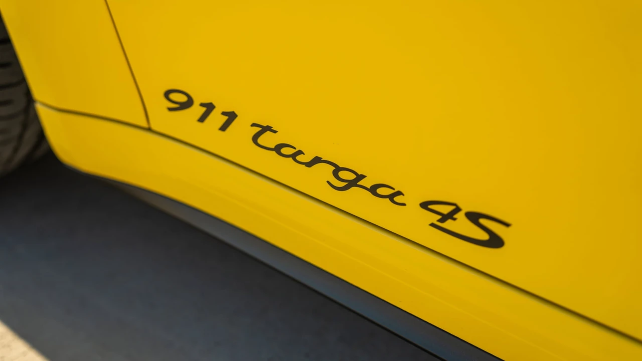2015 Porsche 991 Targa 4 & 4S - Image 17 of 31