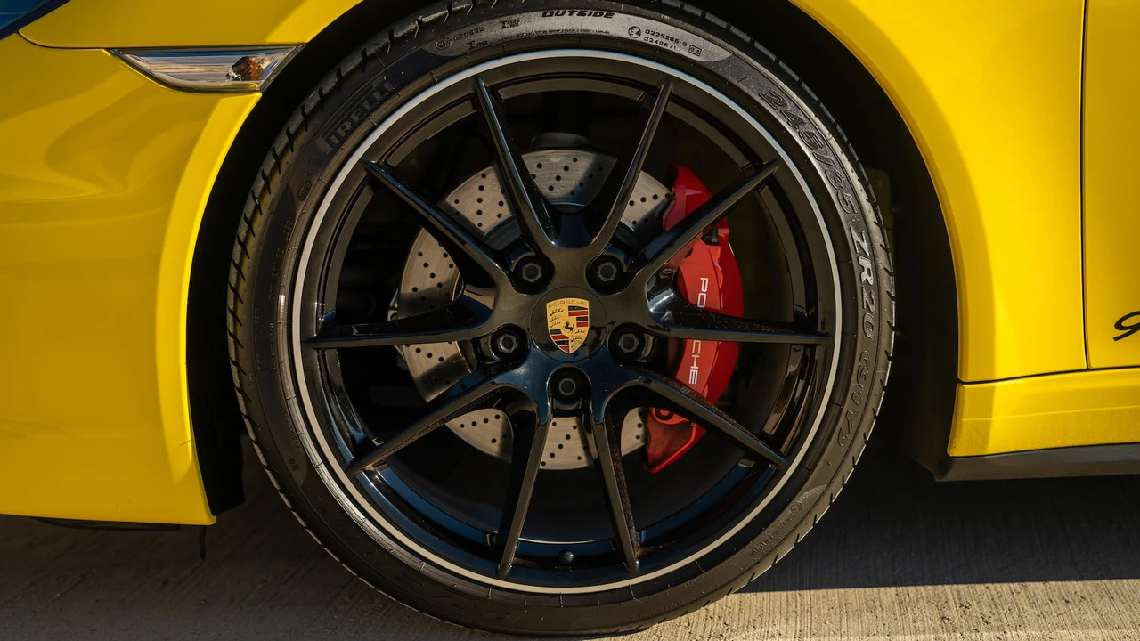 2015 Porsche 991 Targa 4 & 4S - Image 28 of 31