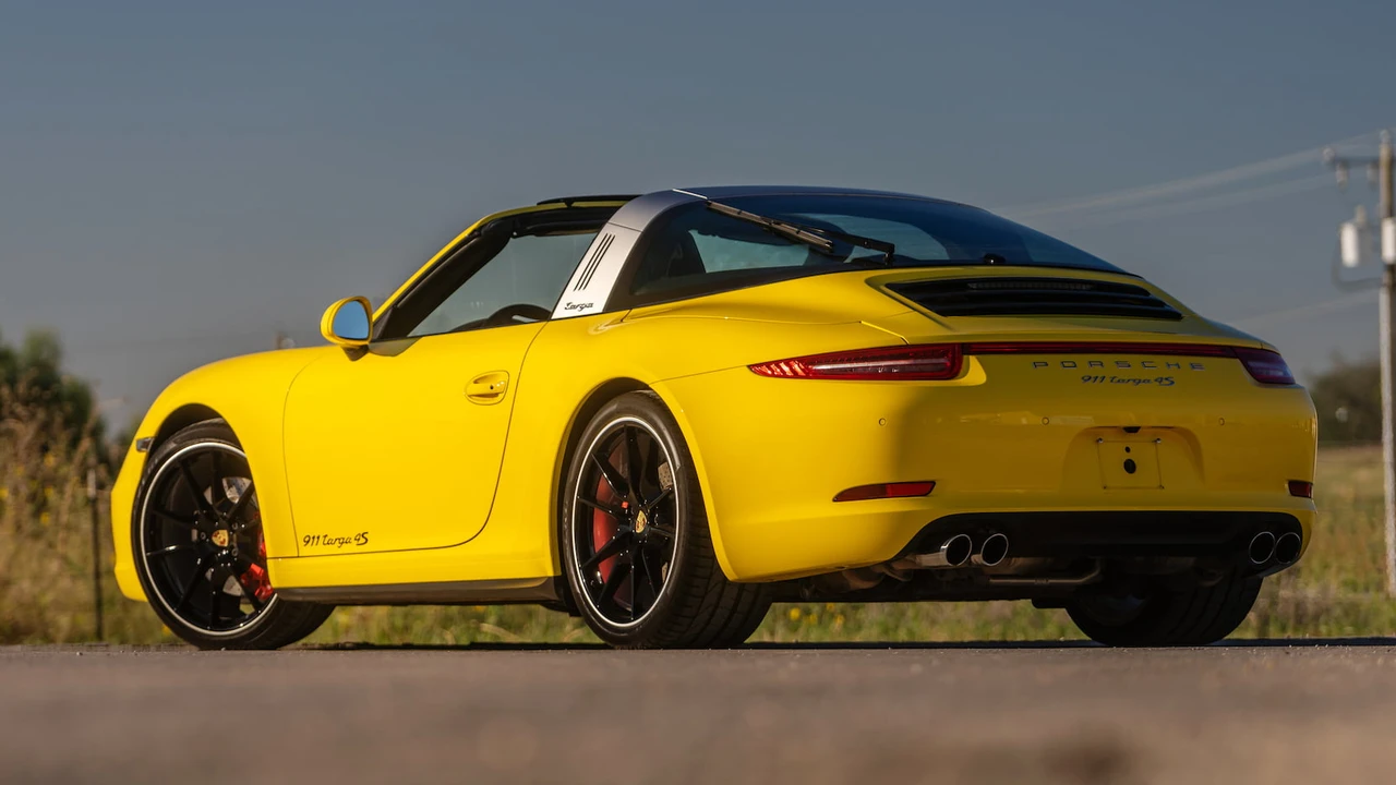 2015 Porsche 991 Targa 4 & 4S - Image 3 of 31