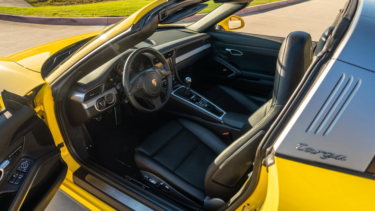 2015 Porsche 991 Targa 4 & 4S - Image 4 of 31