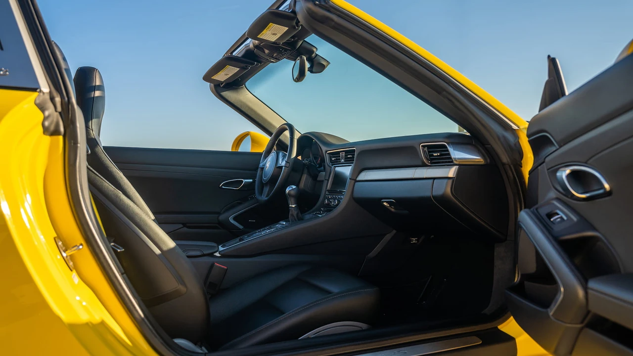 2015 Porsche 991 Targa 4 & 4S - Image 5 of 31