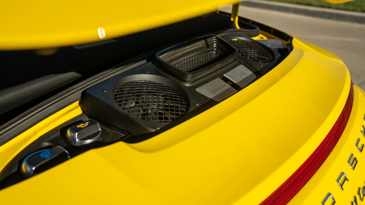 2015 Porsche 991 Targa 4 & 4S - Image 6 of 31