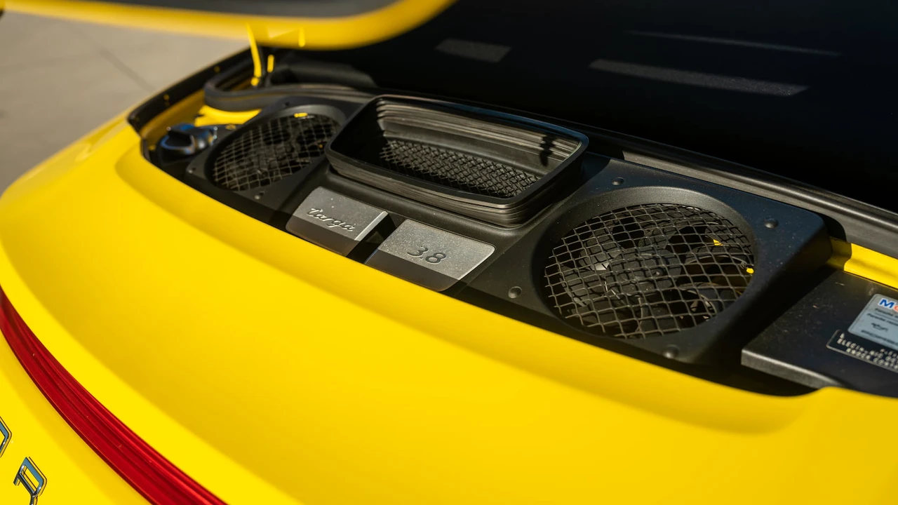 2015 Porsche 991 Targa 4 & 4S - Image 7 of 31