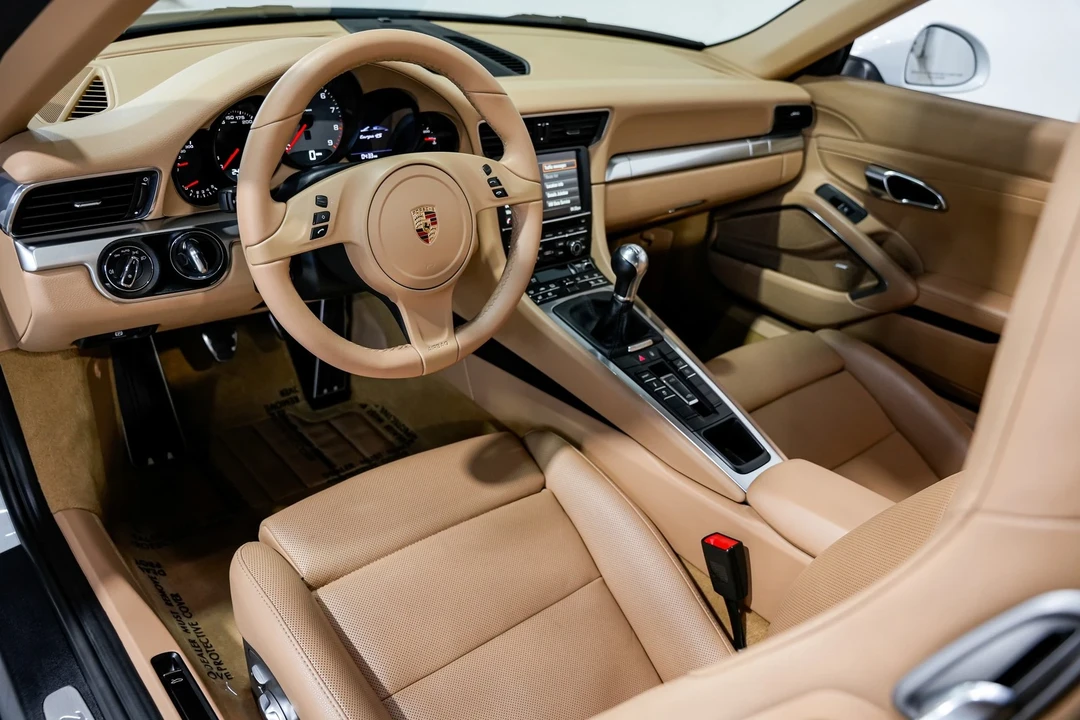 2015 Porsche 991 Targa 4 & 4S - Image 9 of 12
