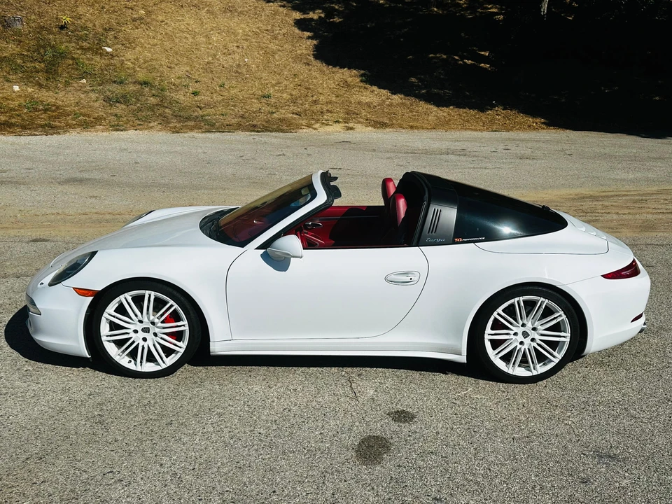 2015 Porsche 991 Targa 4 & 4S - Image 14 of 31