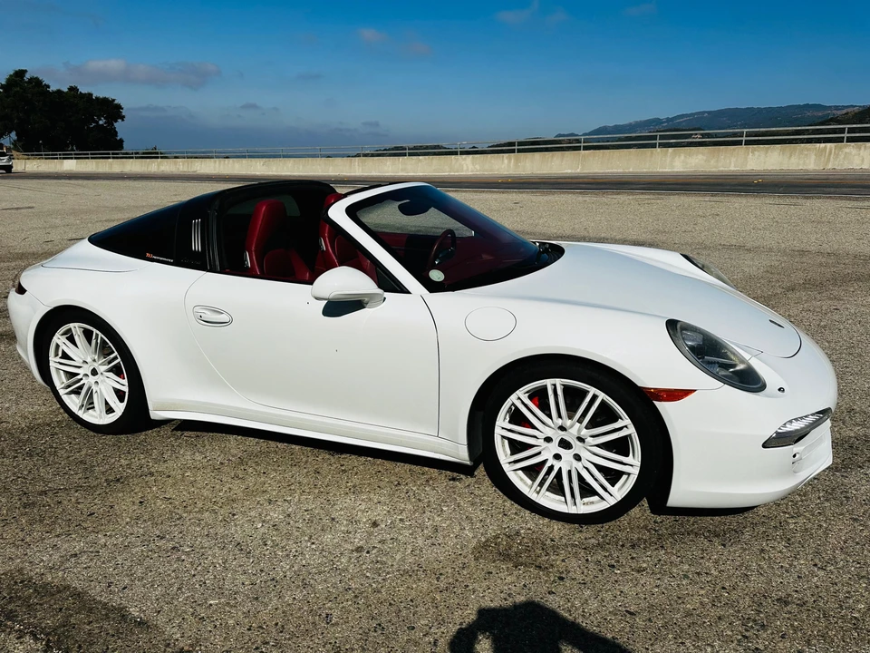 2015 Porsche 991 Targa 4 & 4S - Image 28 of 31