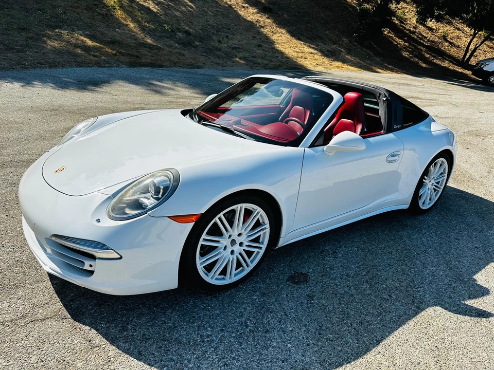 2015 Porsche 991 Targa 4 & 4S - Image 12 of 31