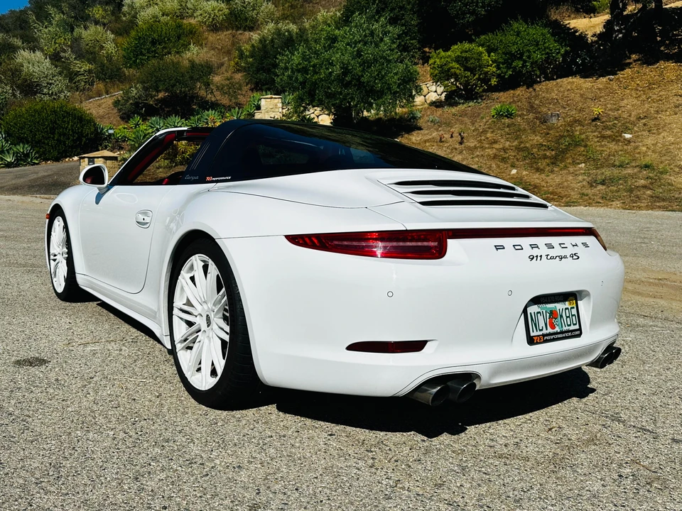 2015 Porsche 991 Targa 4 & 4S - Image 17 of 31
