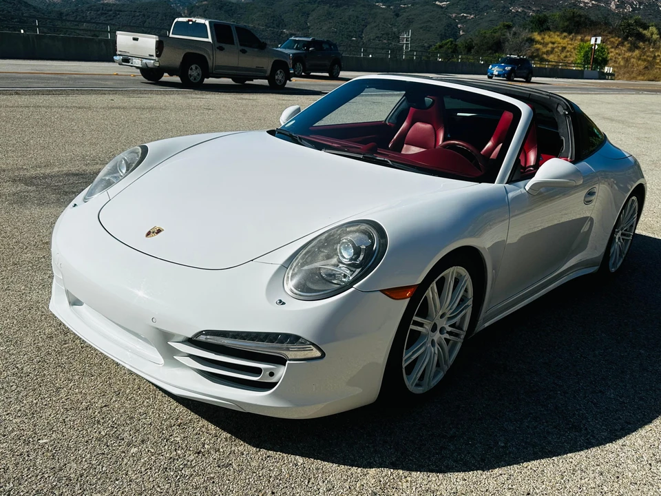 2015 Porsche 991 Targa 4 & 4S - Image 8 of 31