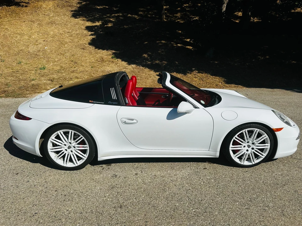2015 Porsche 991 Targa 4 & 4S - Image 26 of 31