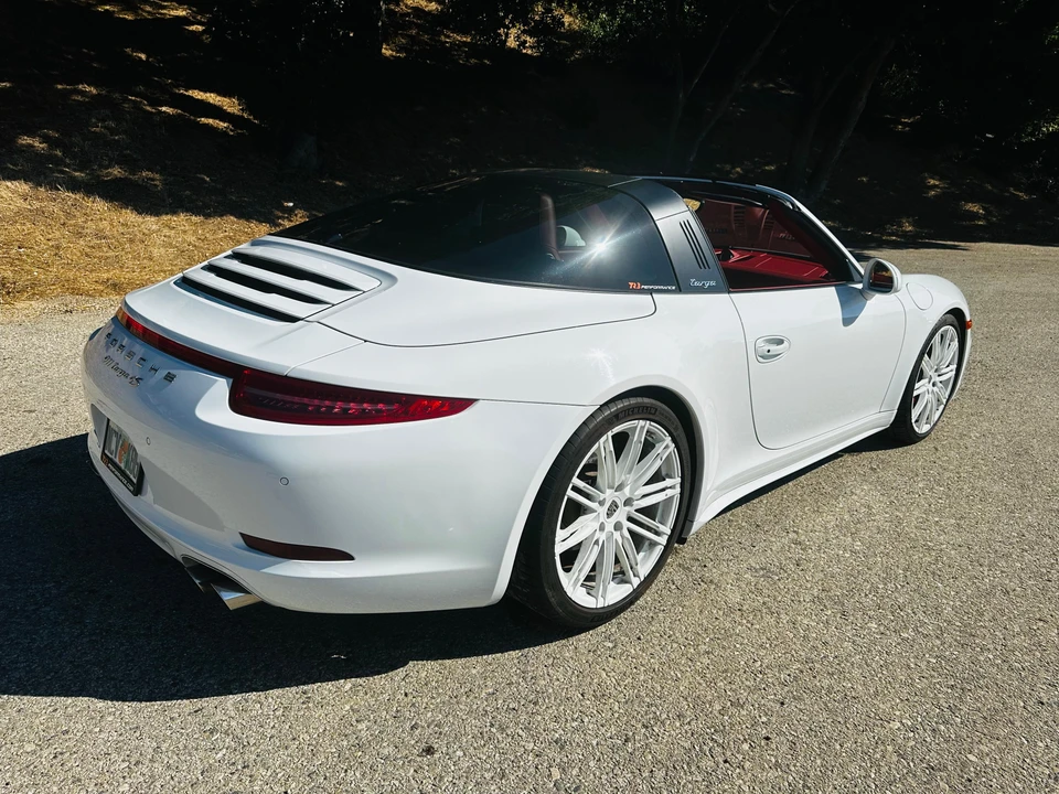 2015 Porsche 991 Targa 4 & 4S - Image 22 of 31