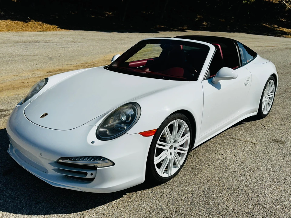 2015 Porsche 991 Targa 4 & 4S - Image 9 of 31