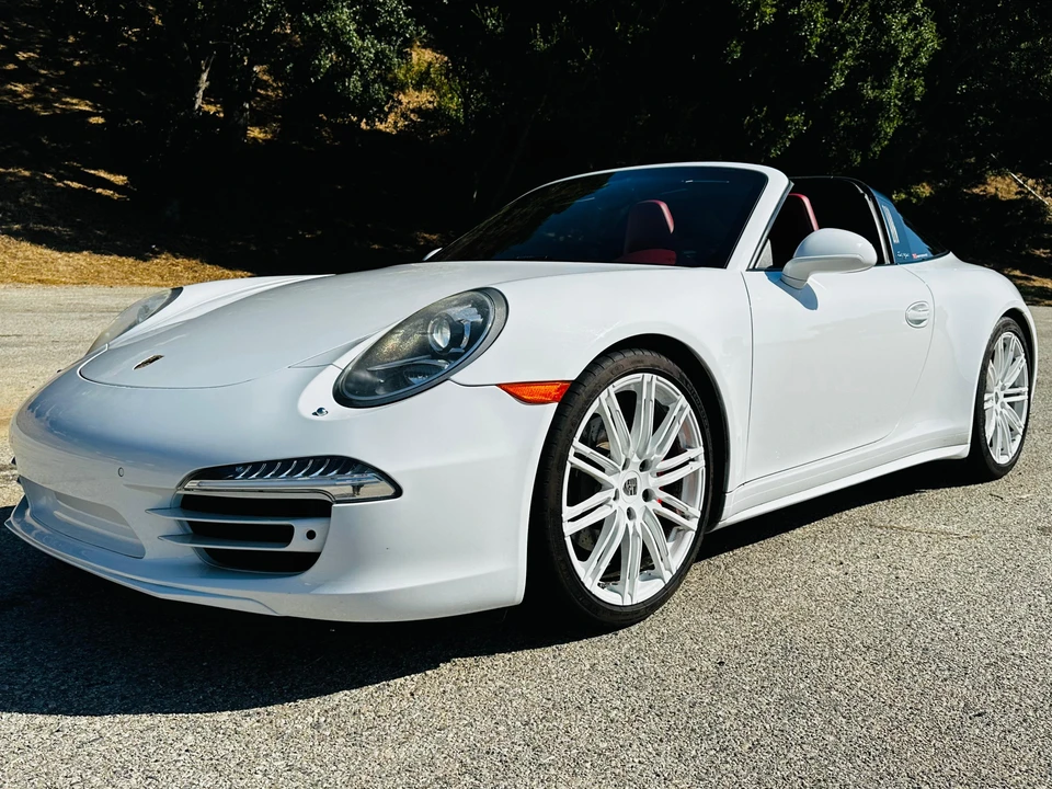 2015 Porsche 991 Targa 4 & 4S - Image 10 of 31
