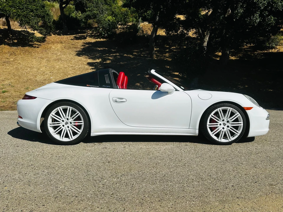 2015 Porsche 991 Targa 4 & 4S - Image 27 of 31