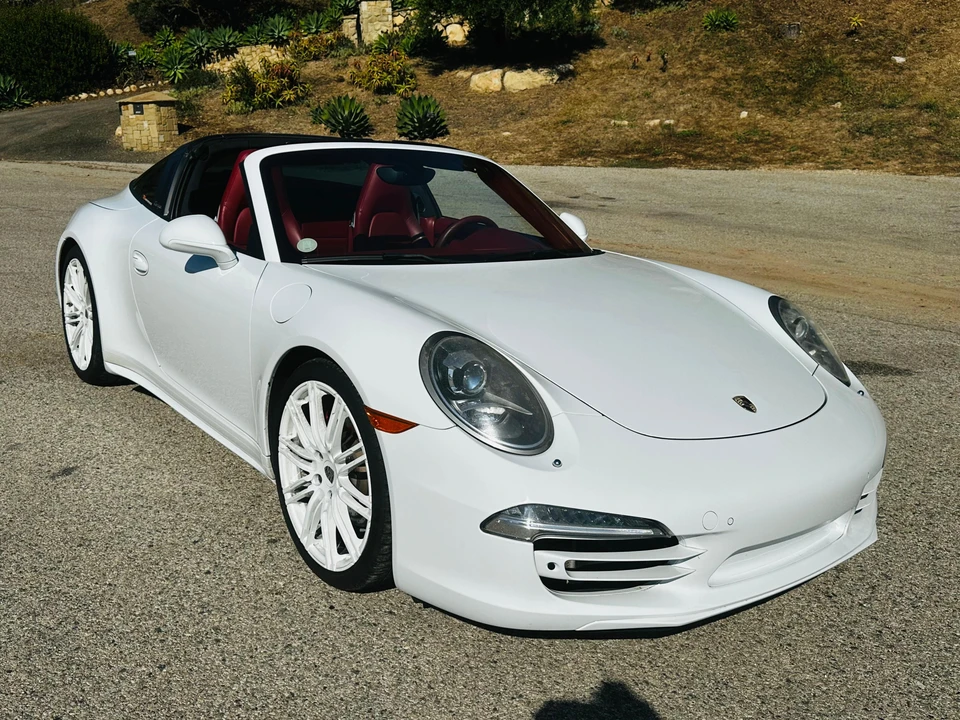 2015 Porsche 991 Targa 4 & 4S - Image 29 of 31