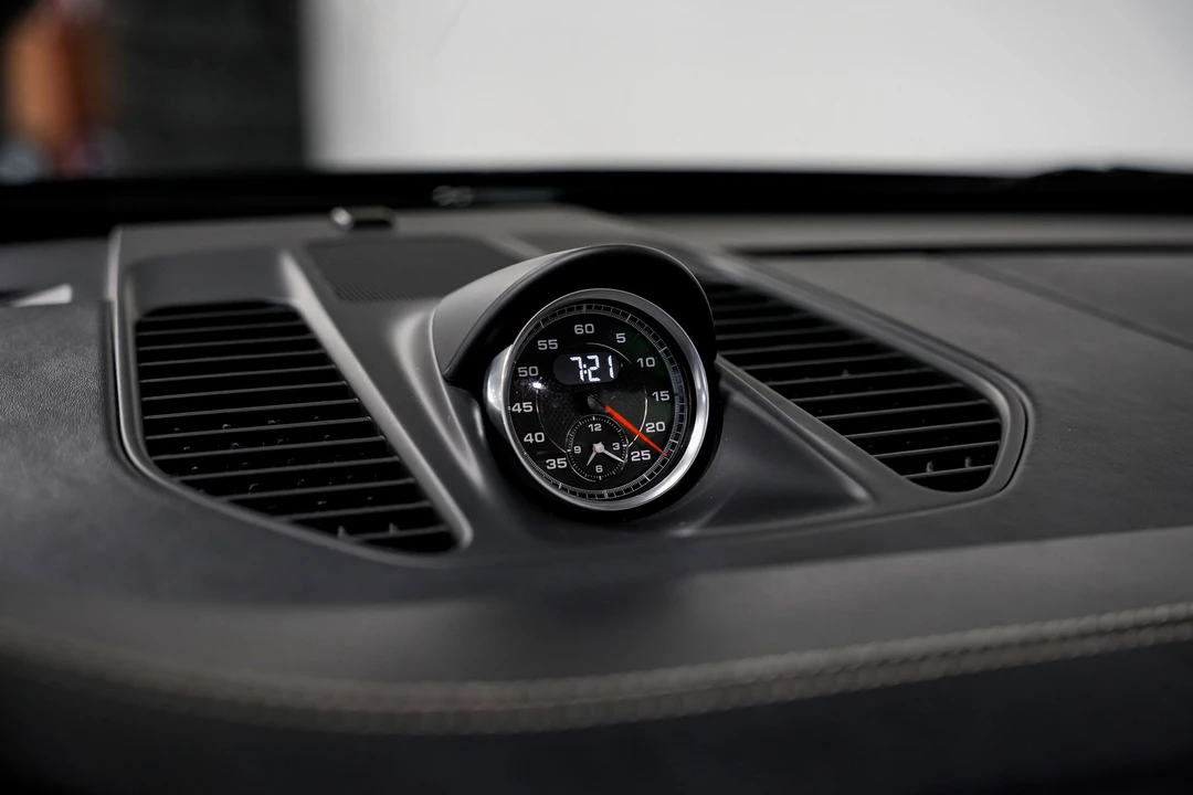 2015 Porsche 991 Targa 4 & 4S - Image 12 of 21