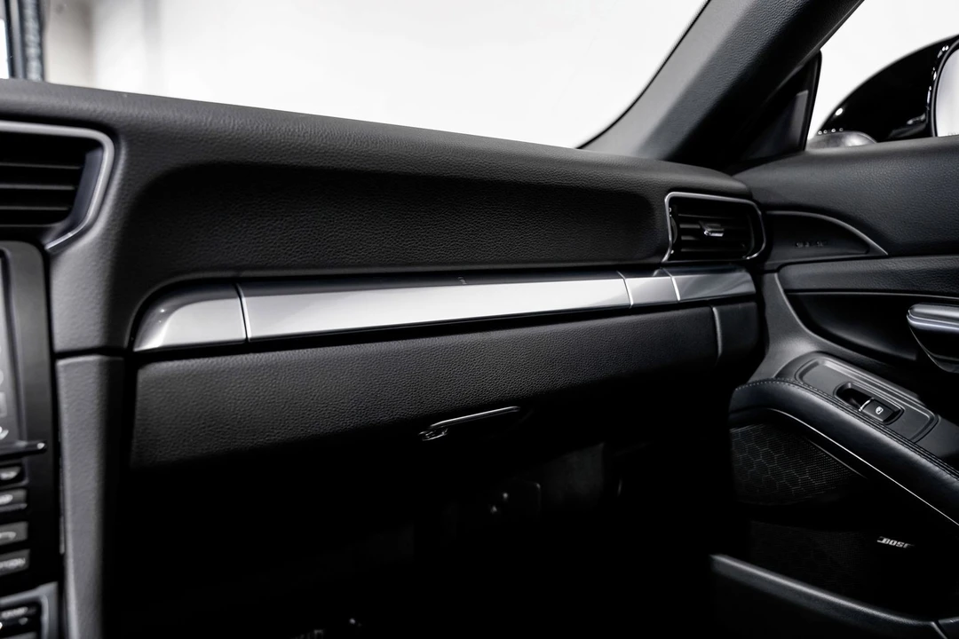 2015 Porsche 991 Targa 4 & 4S - Image 16 of 31