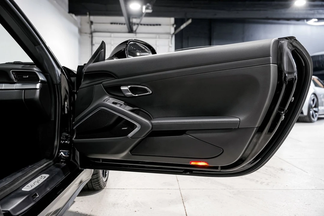 2015 Porsche 991 Targa 4 & 4S - Image 25 of 31