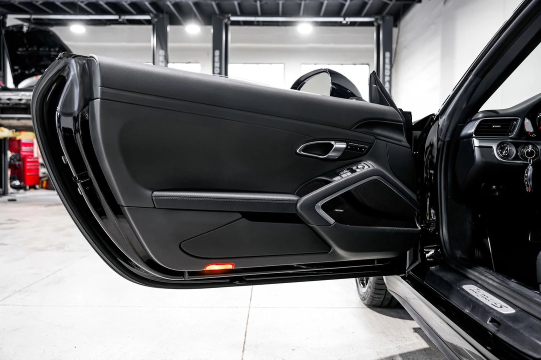 2015 Porsche 991 Targa 4 & 4S - Image 24 of 31