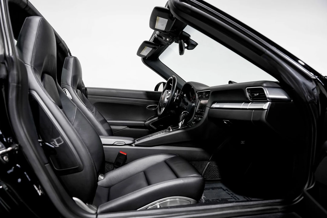 2015 Porsche 991 Targa 4 & 4S - Image 28 of 31