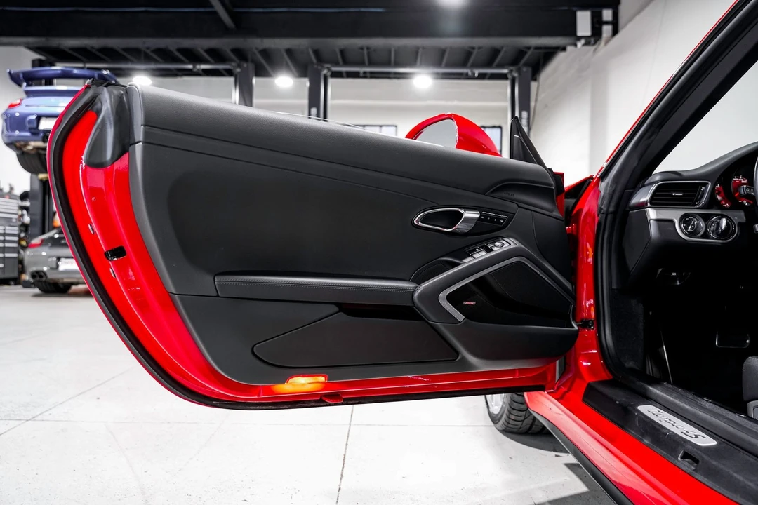 2015 Porsche 991 Targa 4 & 4S - Image 28 of 31