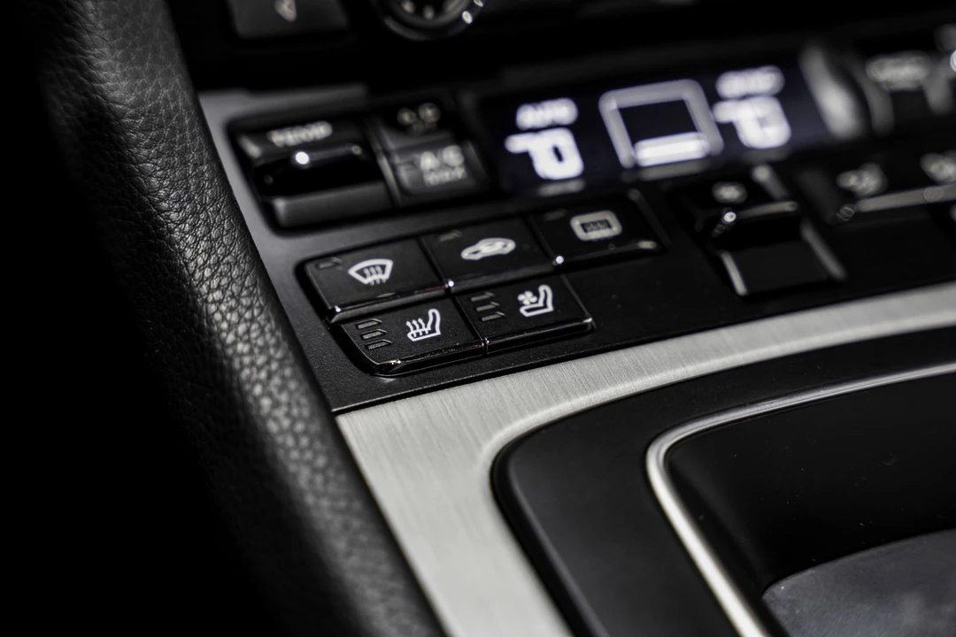 2015 Porsche 991 Targa 4 & 4S - Image 15 of 31