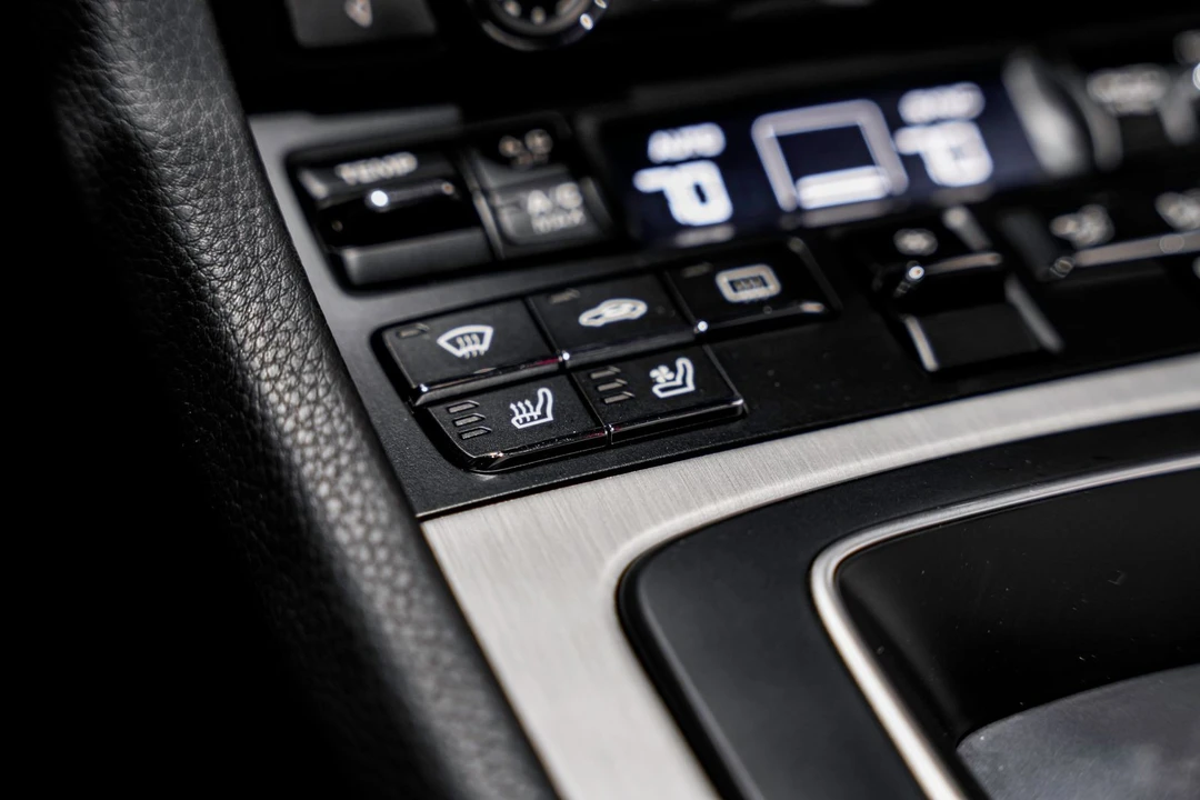 2015 Porsche 991 Targa 4 & 4S - Image 15 of 31