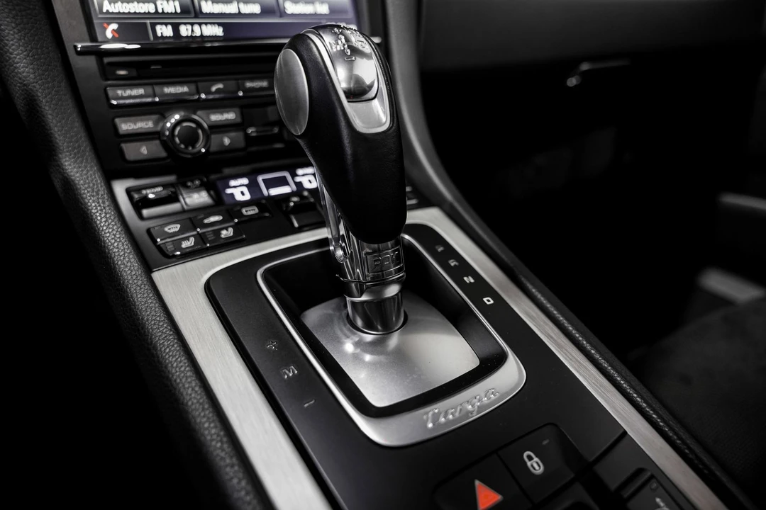 2015 Porsche 991 Targa 4 & 4S - Image 16 of 31