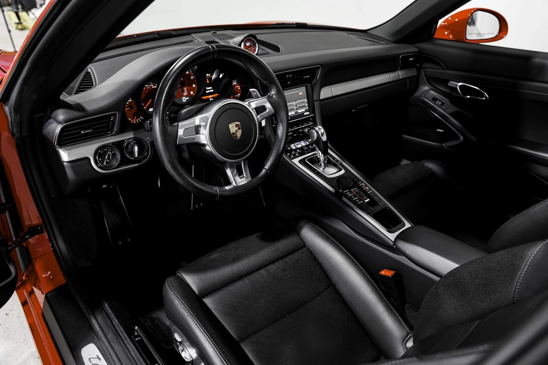 2015 Porsche 991 Targa 4 & 4S - Image 10 of 12