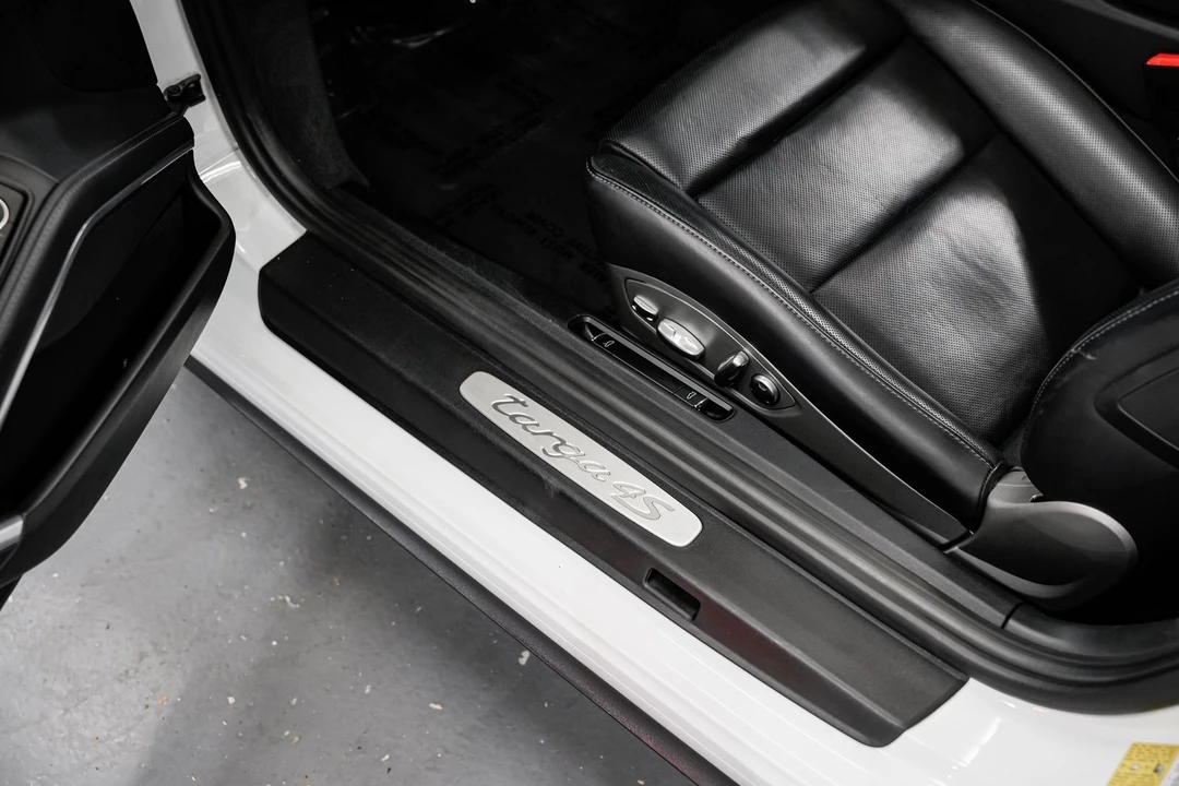2015 Porsche 991 Targa 4 & 4S - Image 24 of 31
