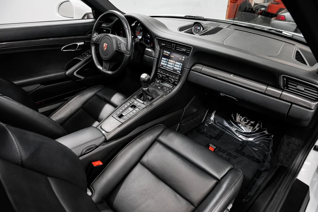 2015 Porsche 991 Targa 4 & 4S - Image 30 of 31