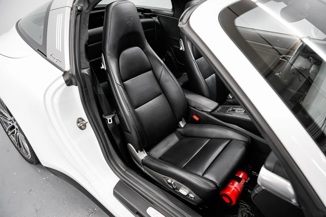 2015 Porsche 991 Targa 4 & 4S - Image 28 of 31
