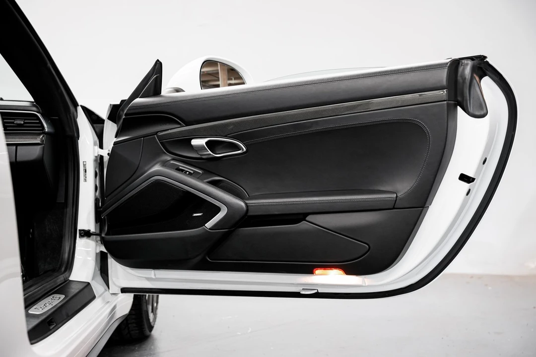 2015 Porsche 991 Targa 4 & 4S - Image 26 of 31