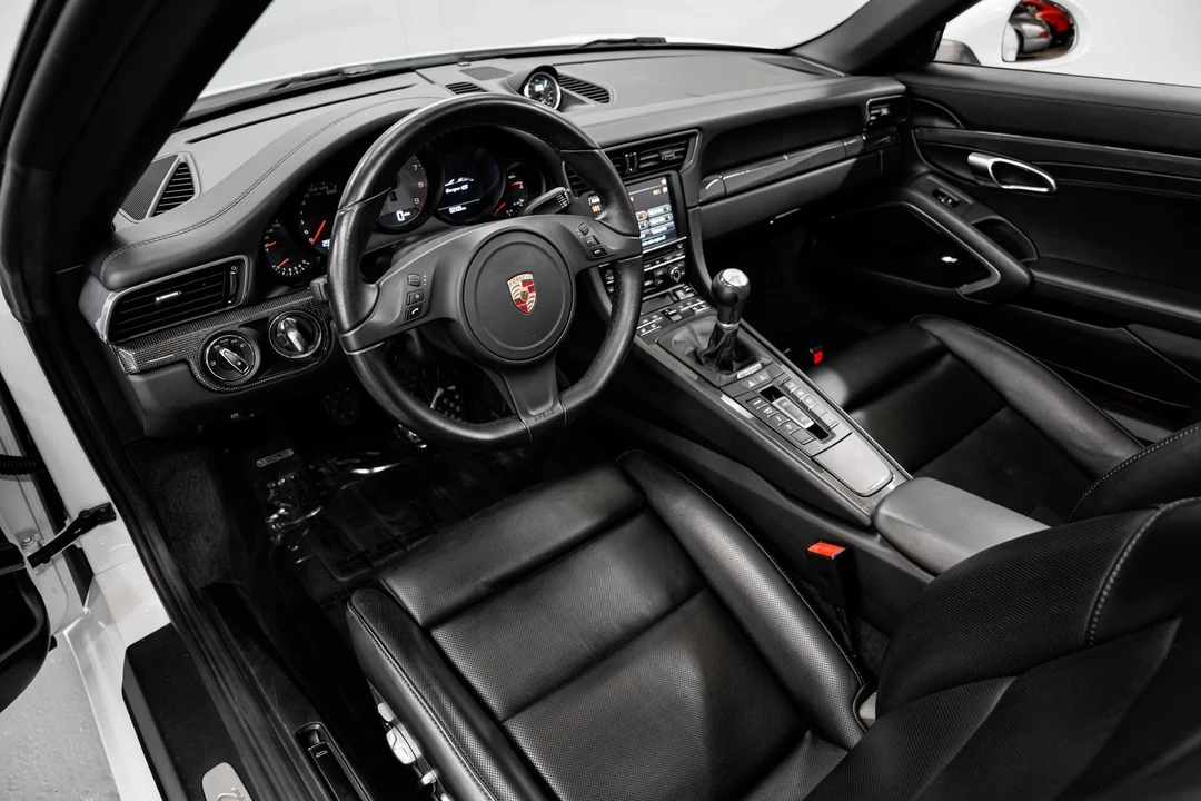 2015 Porsche 991 Targa 4 & 4S - Image 10 of 31