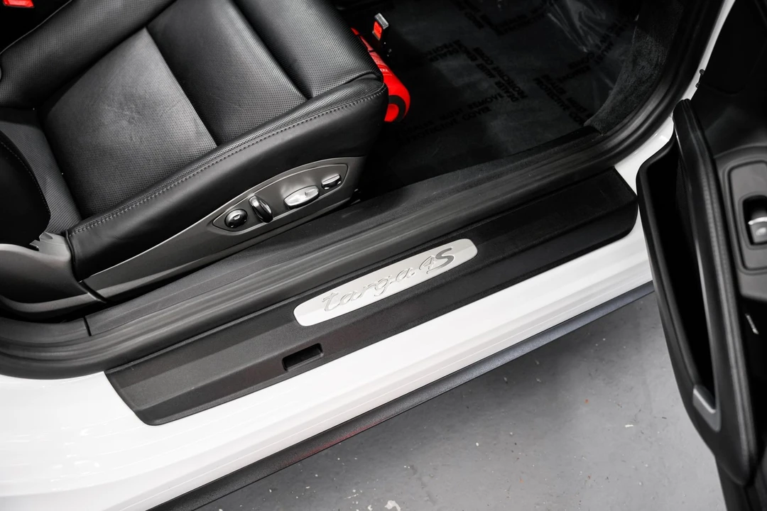 2015 Porsche 991 Targa 4 & 4S - Image 27 of 31