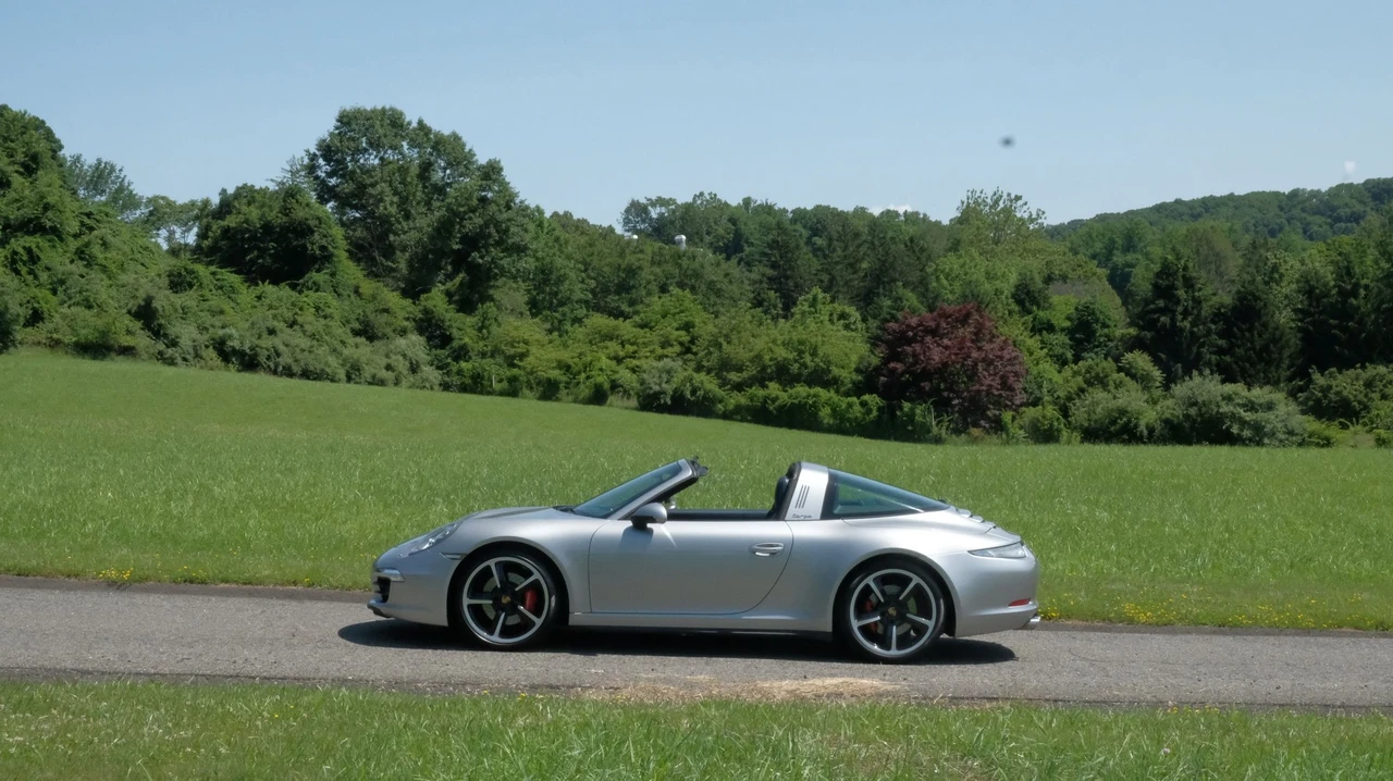 2015 Porsche 991 Targa 4 & 4S - Image 2 of 16